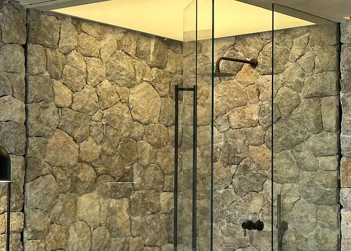 Agnadema פירוסטפני