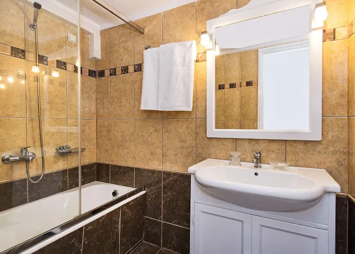 Agnadema פירוסטפני